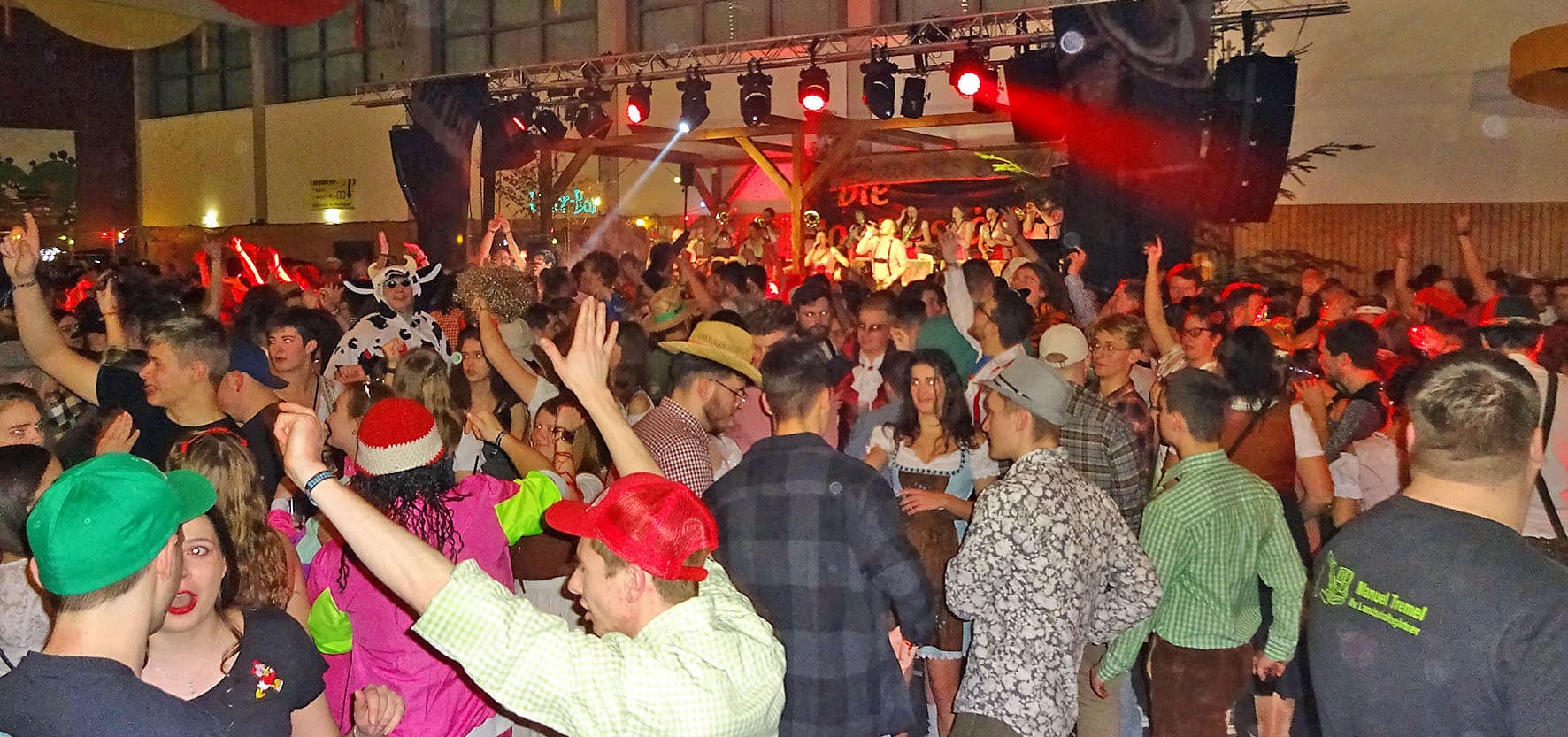 Assamstadt – Dorfkinder beim Bauernball